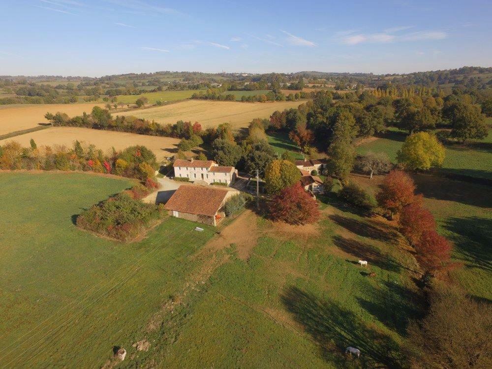 L'Escale Du Bocage Piscine Couverte Chauffee La Flocellière Exterior foto